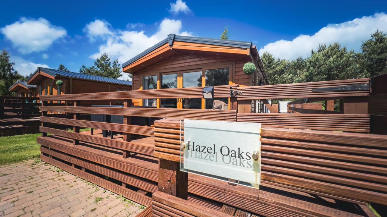 מורפת' Hazel Oaks, Beautiful Lodge With Hot Tub - Sleeps 6 - Felmoor Park מראה חיצוני תמונה